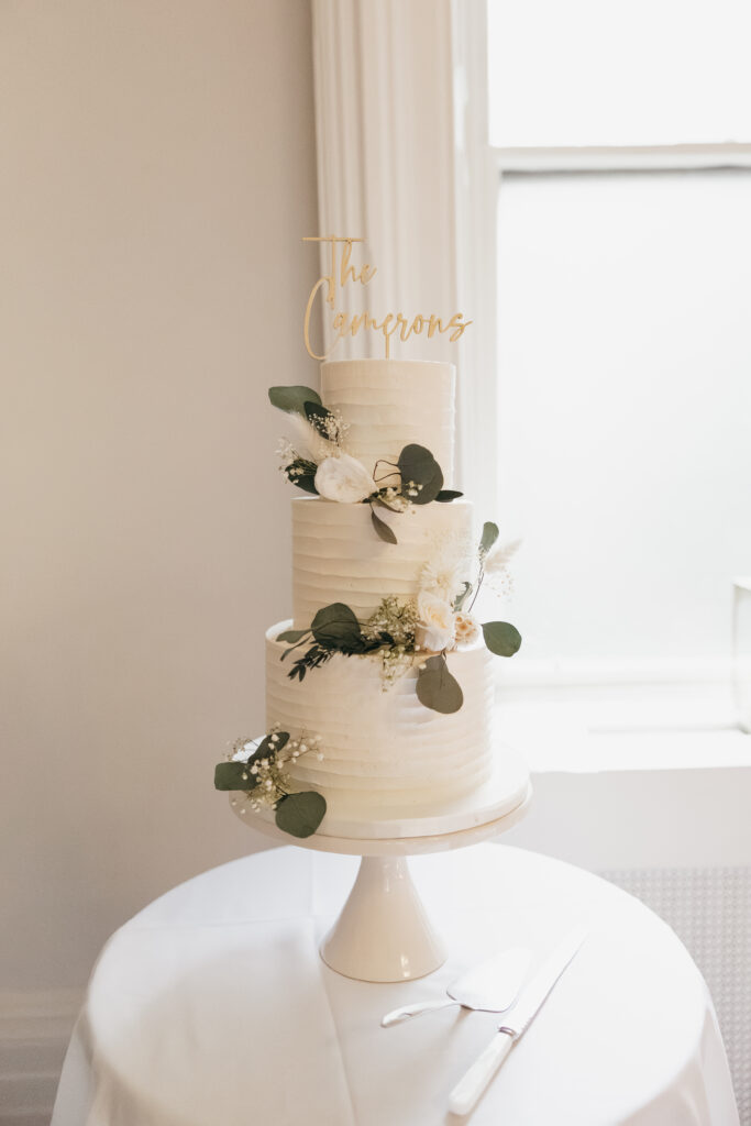 Modern timeless wedding cake at the Halifac Club wedding venue